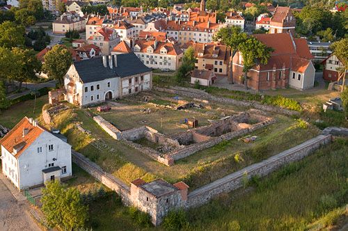 LOTNICZE. Polska, warm-maz. Ruiny zamku w Moragu.